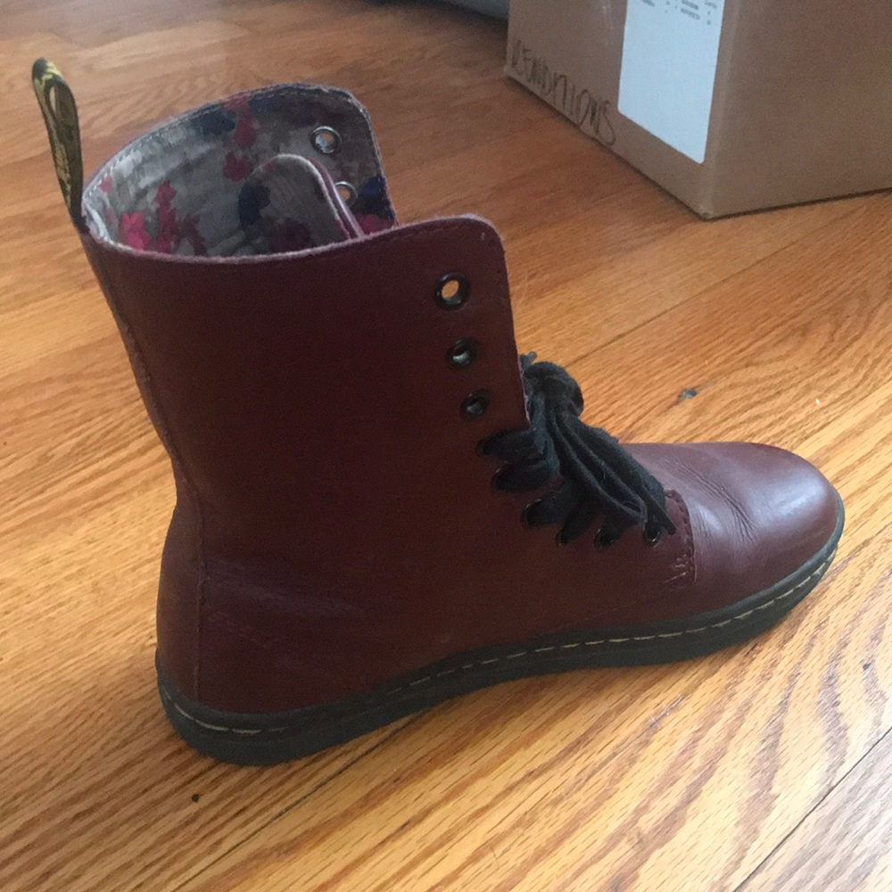 “Boxing” Doc Martin Boots - Picture 2 of 3